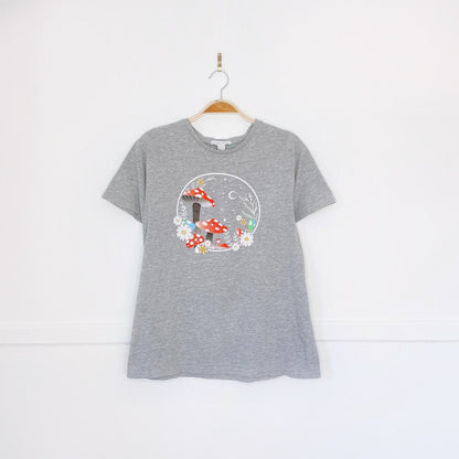 streetwear mushroom magic tee - good market thrift store