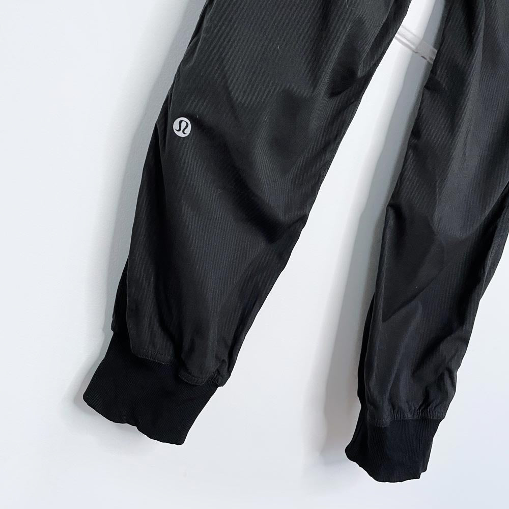 lululemon 2019 dance studio jogger unlined swift