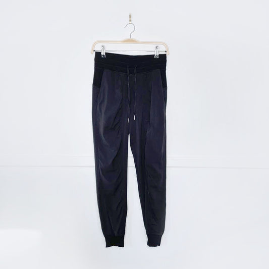 lululemon 2019 dance studio jogger swift