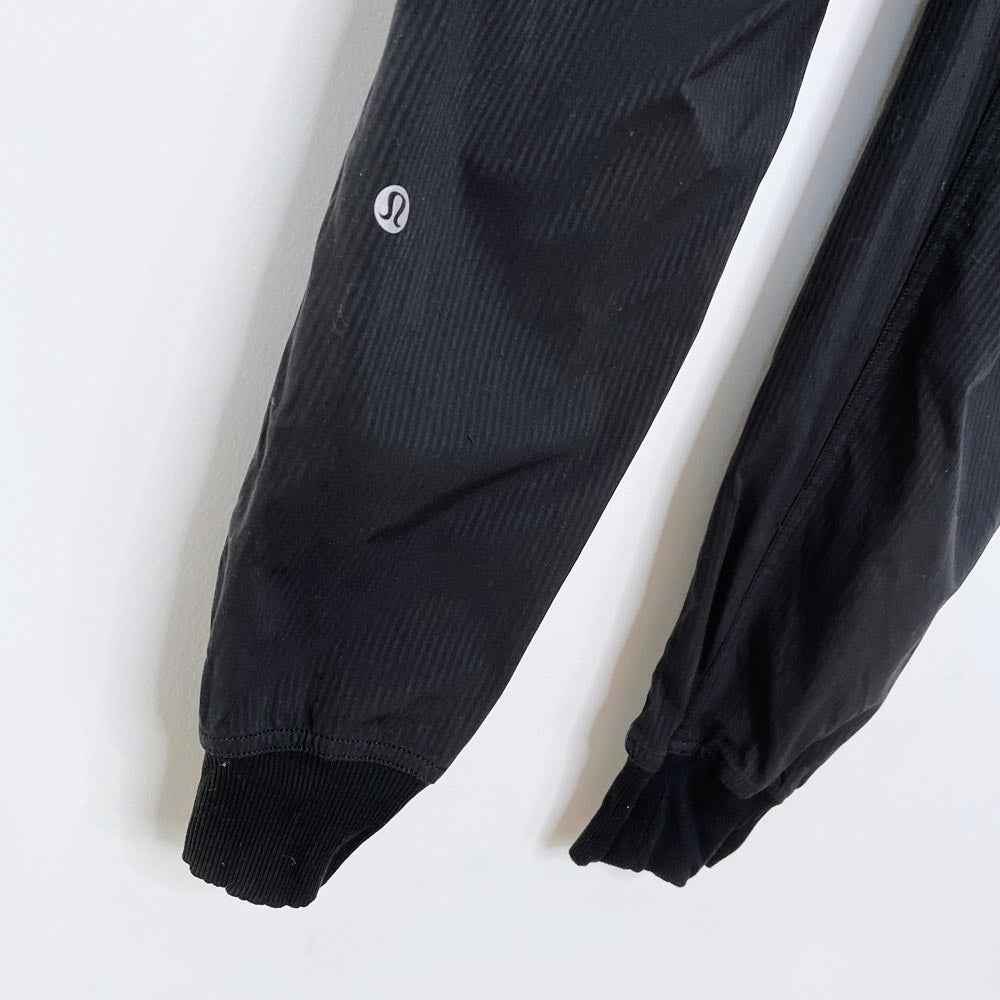lululemon 2019 dance studio jogger swift
