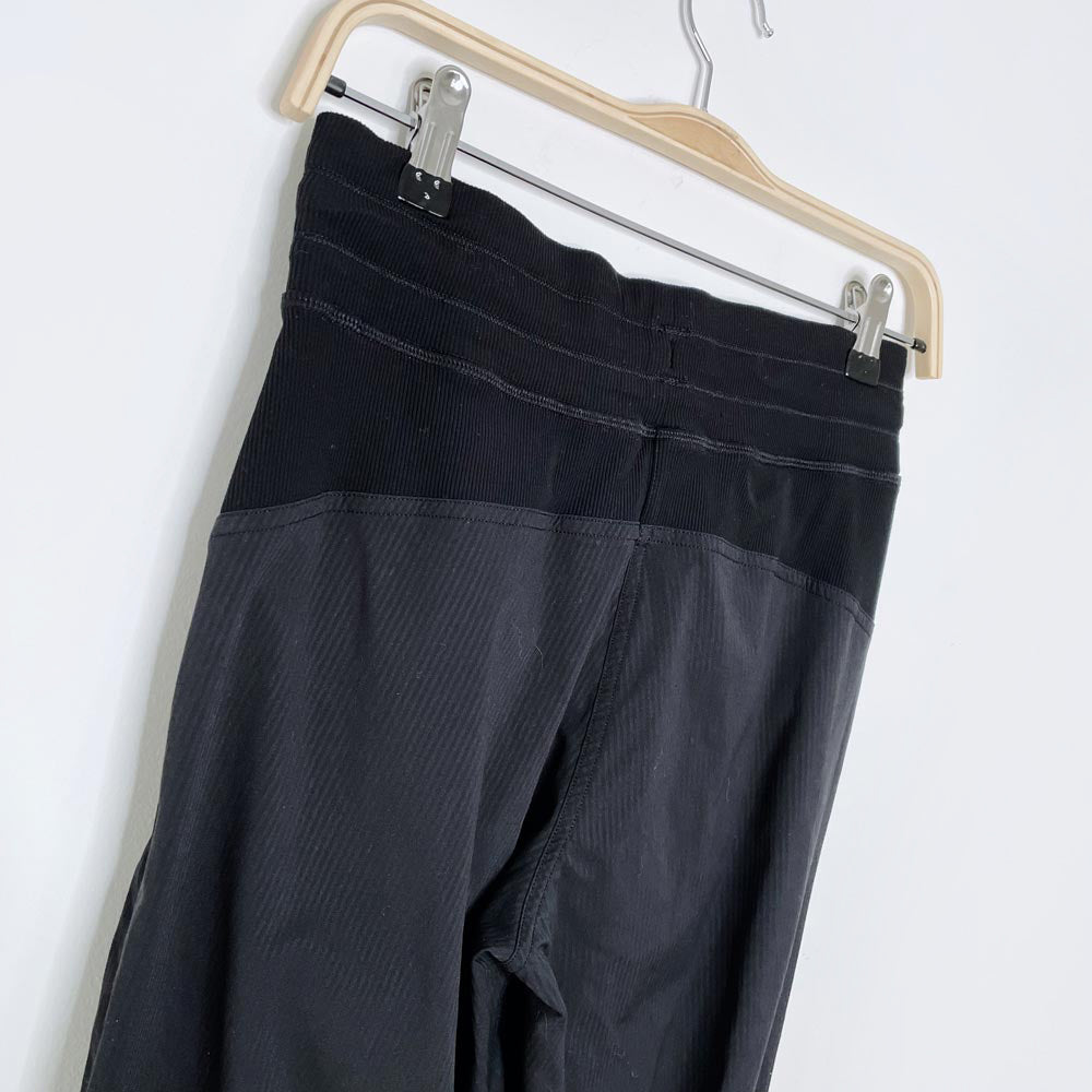 lululemon 2019 dance studio jogger swift