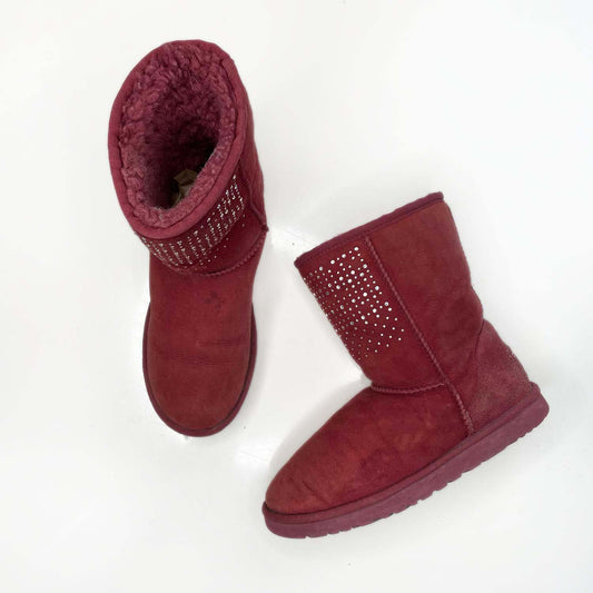 ugg classic short bling sheepskin boot in sangria - size 6