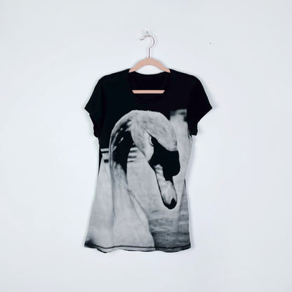 lululemon swan tee - size small