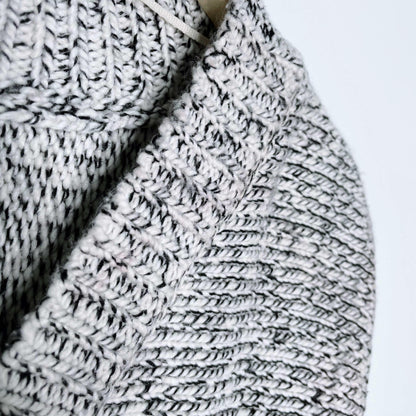 roots 2020 cotton v-neck snowy fox sweater