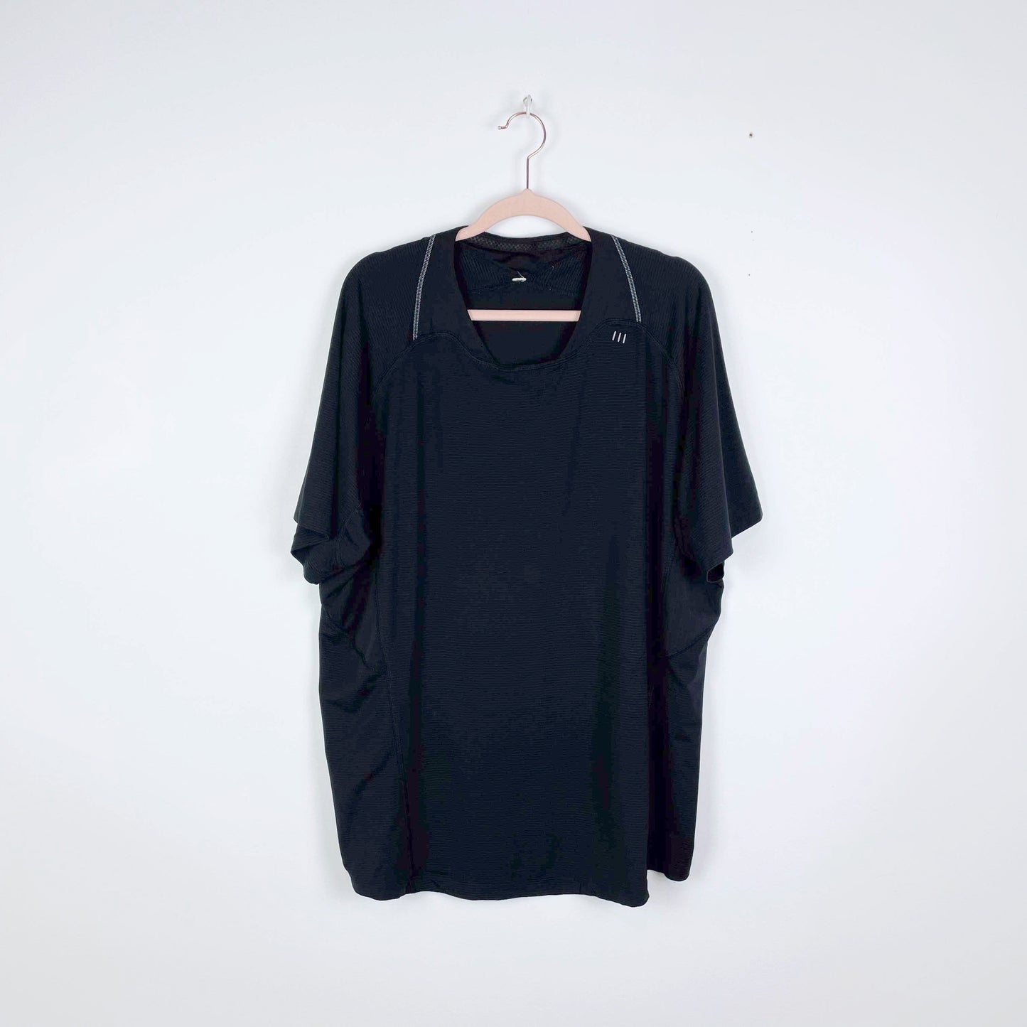 lululemon men's tech short sleeve tee - size xl