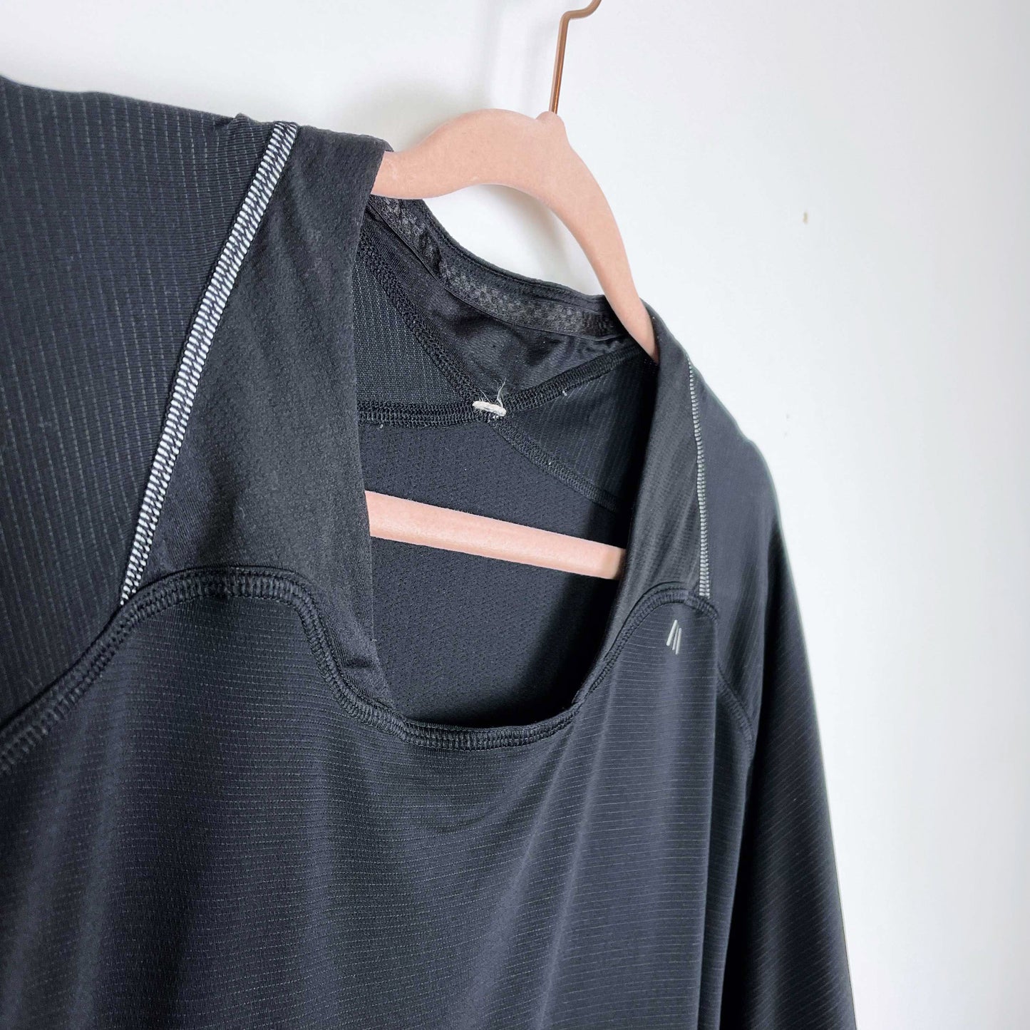 lululemon men's tech short sleeve tee - size xl