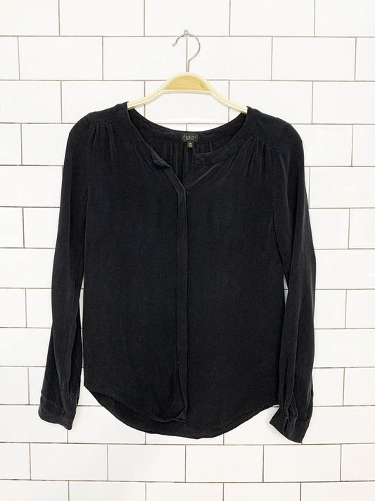 t babaton 100% silk full button shirt | aritzia - good market thrift store