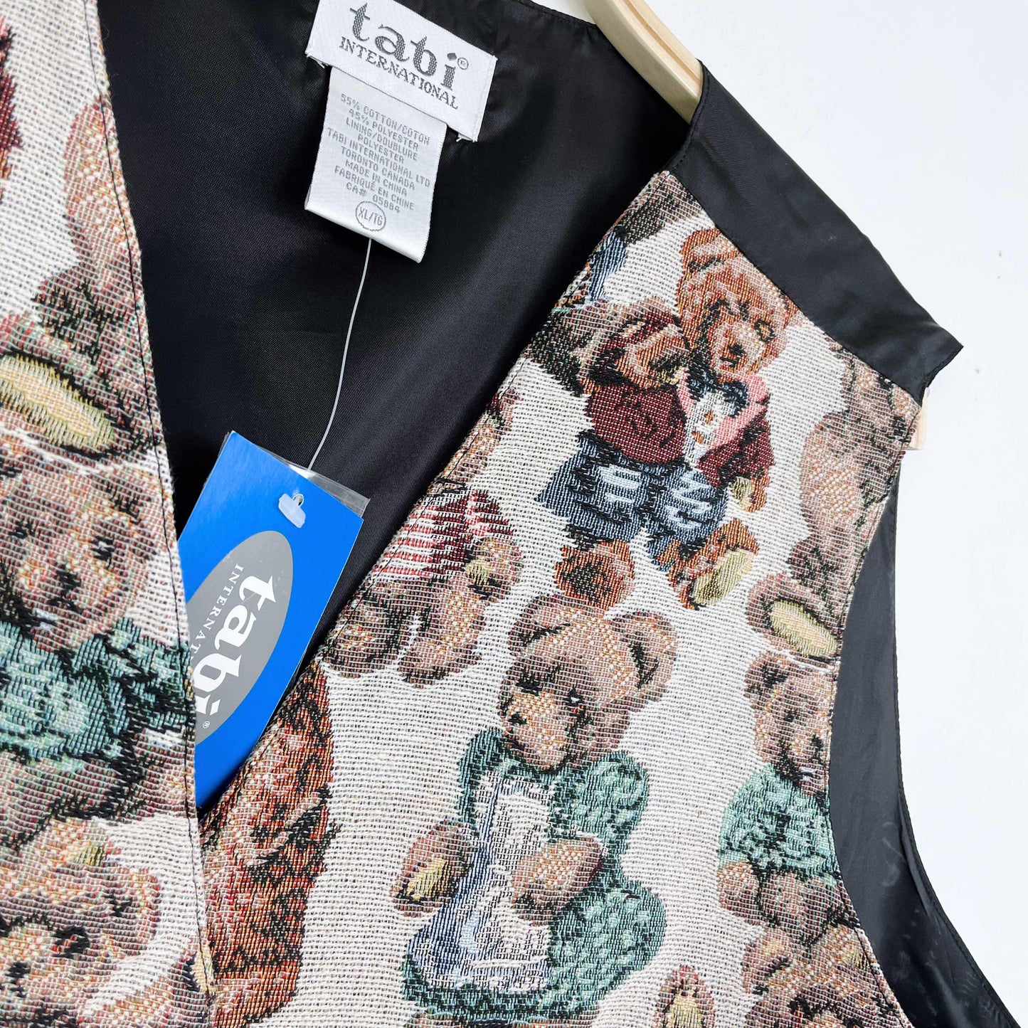nwt vintage tabi tapestry teddy bear vest
