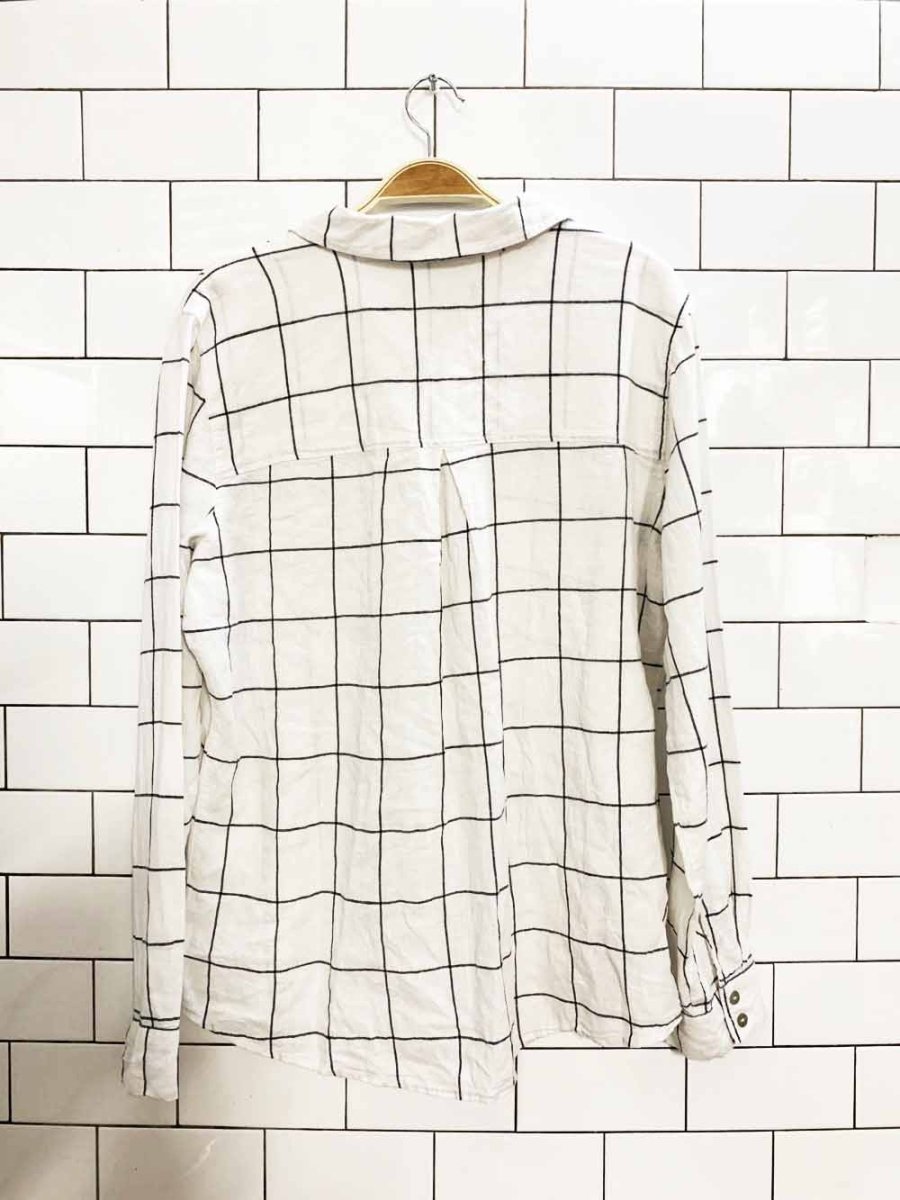 tahari linen - blend windowpane plaid full button shirt - good market thrift store
