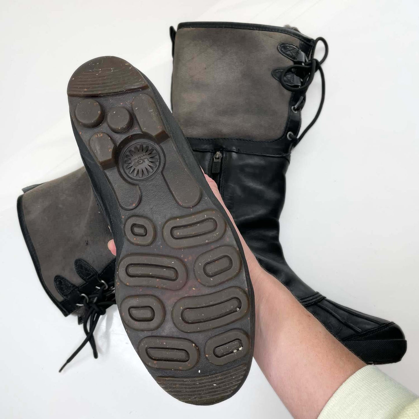 ugg becloud tall black sheepskin waterproof boots - size 10