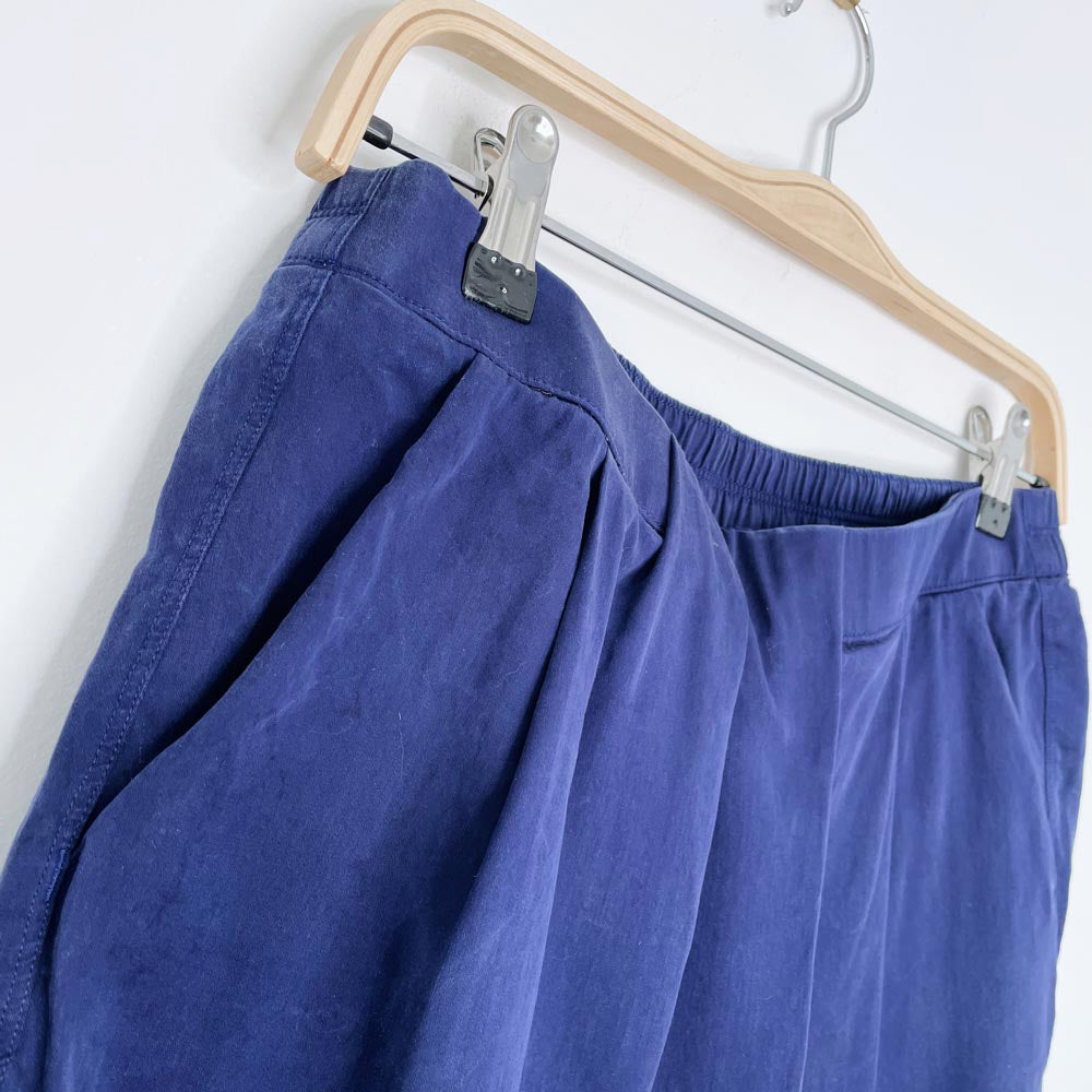 lululemon keepsake pleated tencel shorts