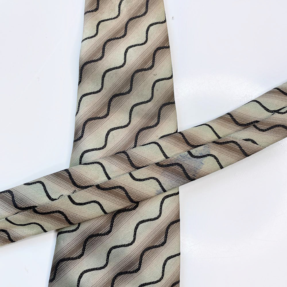 vintage giorgio armani wavy silk tie