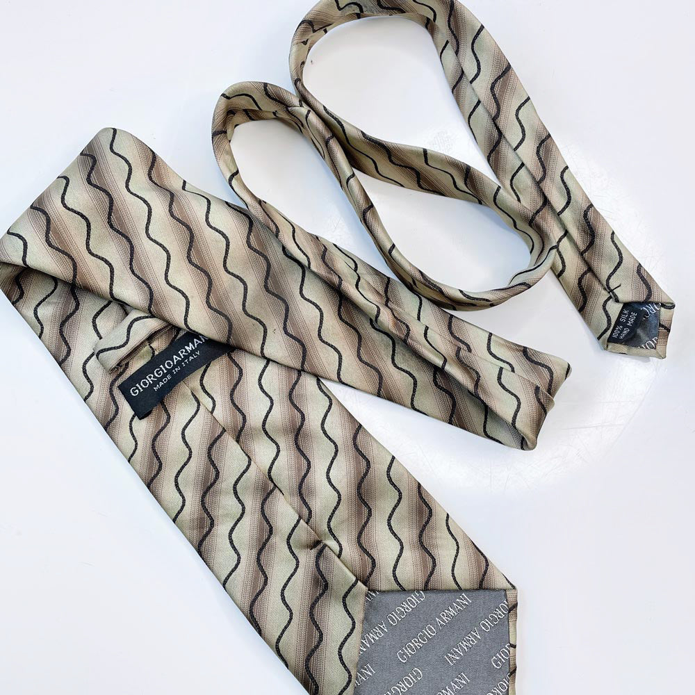vintage giorgio armani wavy silk tie