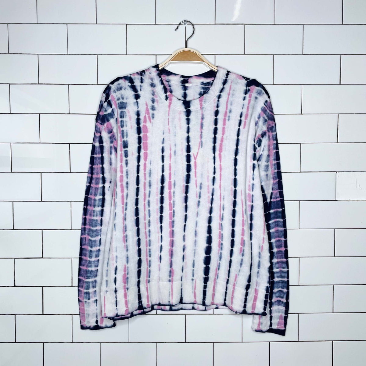 lululemon 2022 tie dye crewneck with cashmere - size medium