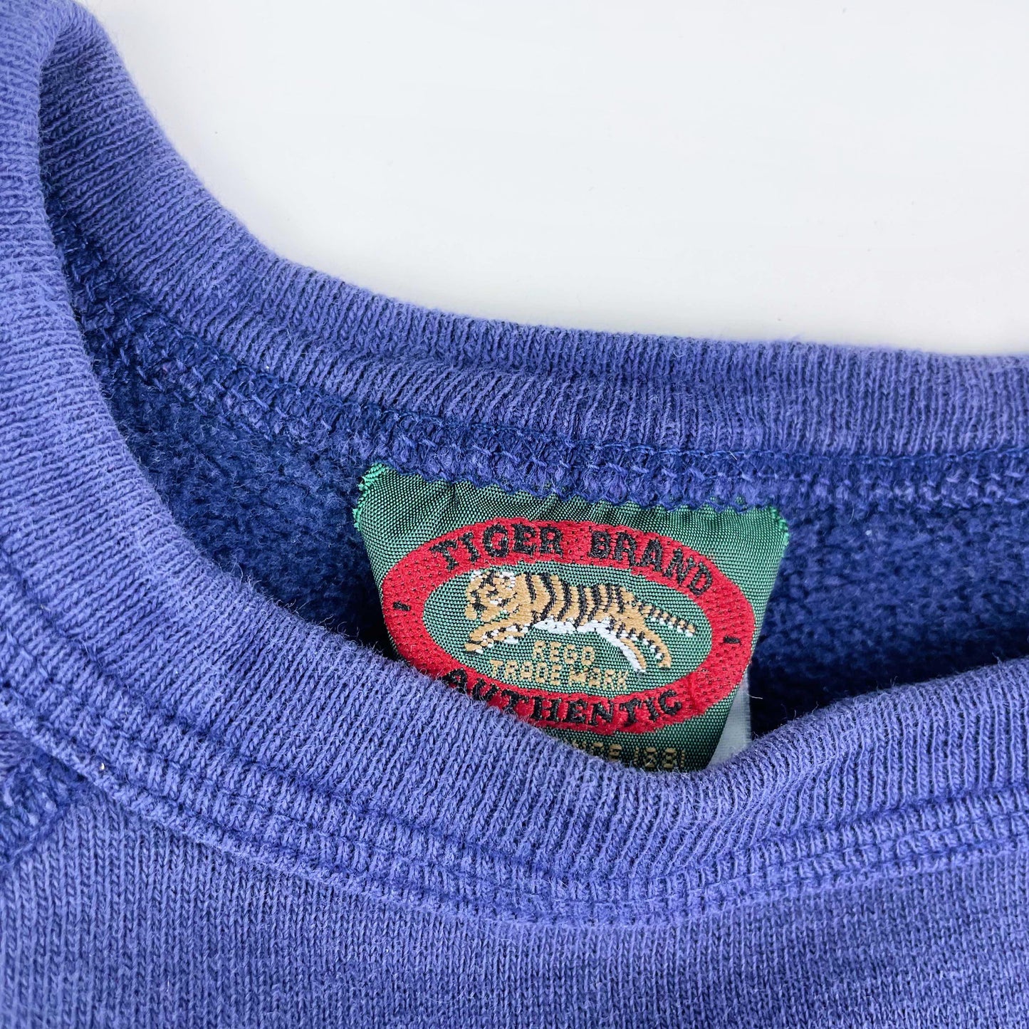 vintage tiger brand cross stitch duck crew - size xs