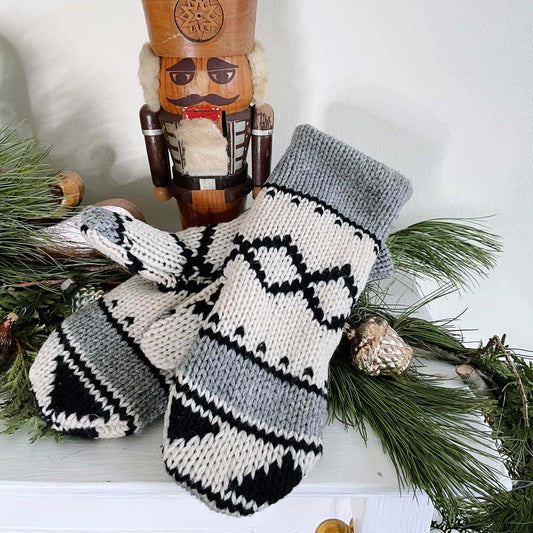 handmade tna knit sweater mittens - one size