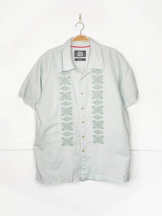 toes on the nose linen - blend embroidered full button resort shirt - good market thrift store