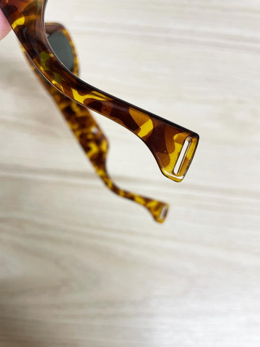 tortoise shell 90s rectangle frame sunglasses - good market thrift store