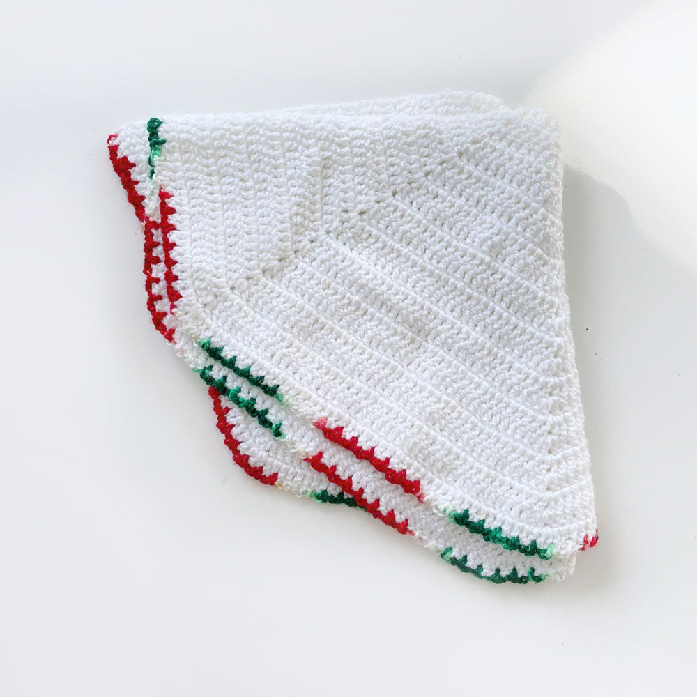 vintage hand-knit table top tree skirt