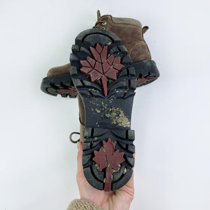 roots tuff leather hiking boots - size 5.5