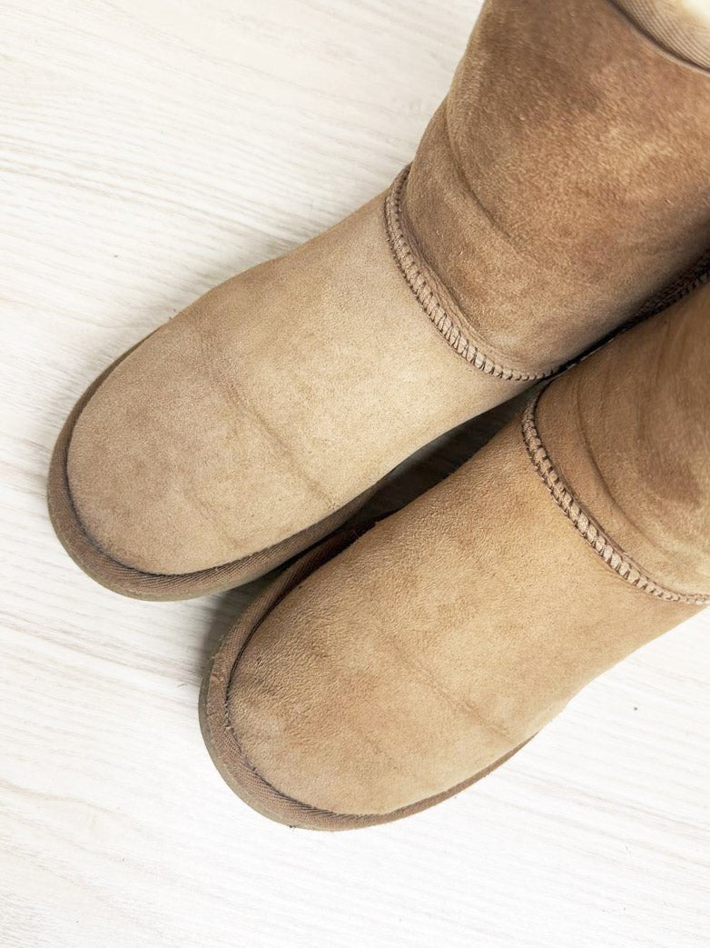 ugg classic short chestnut sheepskin boots - good market thrift store