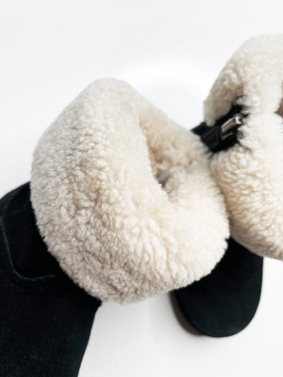 ugg jorie II sheepskin boots for toddlers - good market thrift store