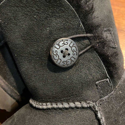 ugg black bailey button short boots - size 11