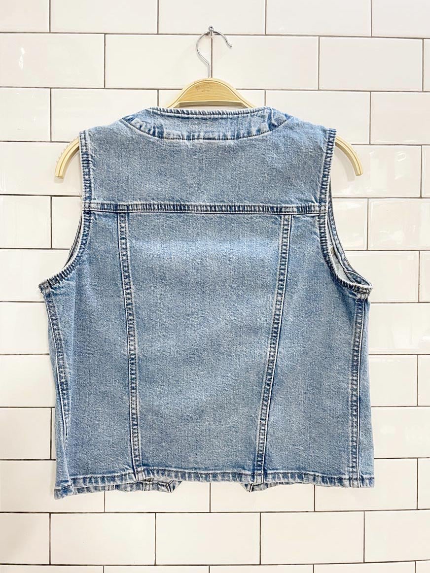 universal thread full button denim vest top - good market thrift store