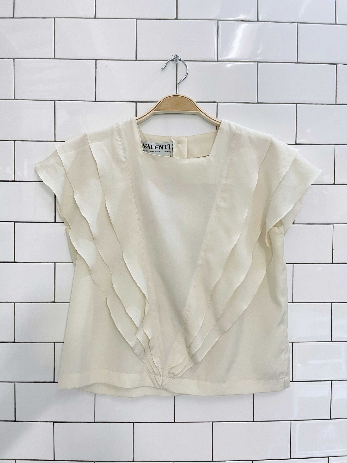 vintage valenti ruffle trim sleeveless blouse