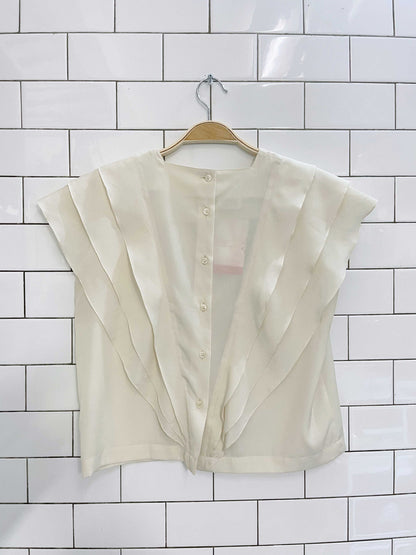 vintage valenti ruffle trim sleeveless blouse