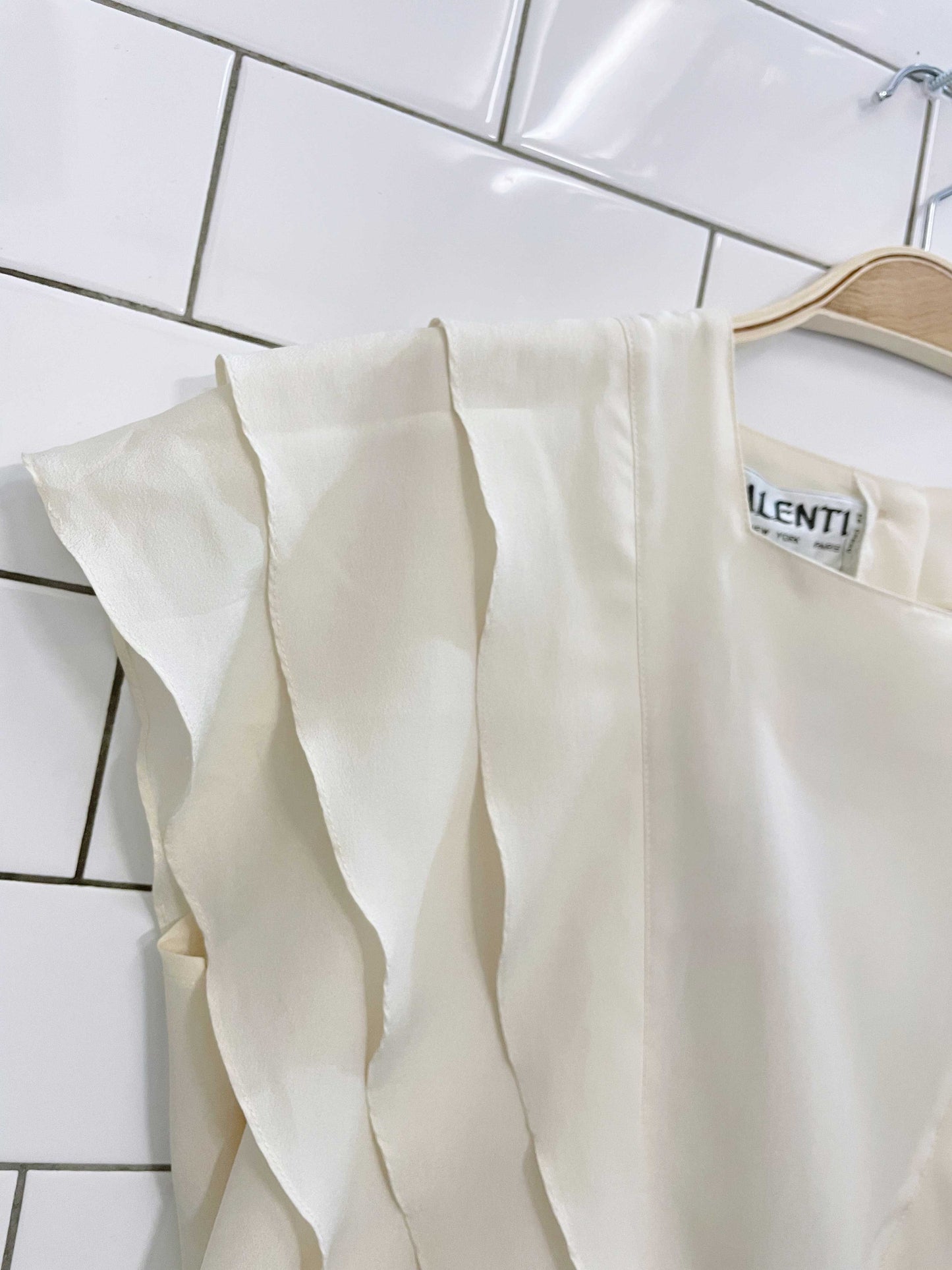 vintage valenti ruffle trim sleeveless blouse