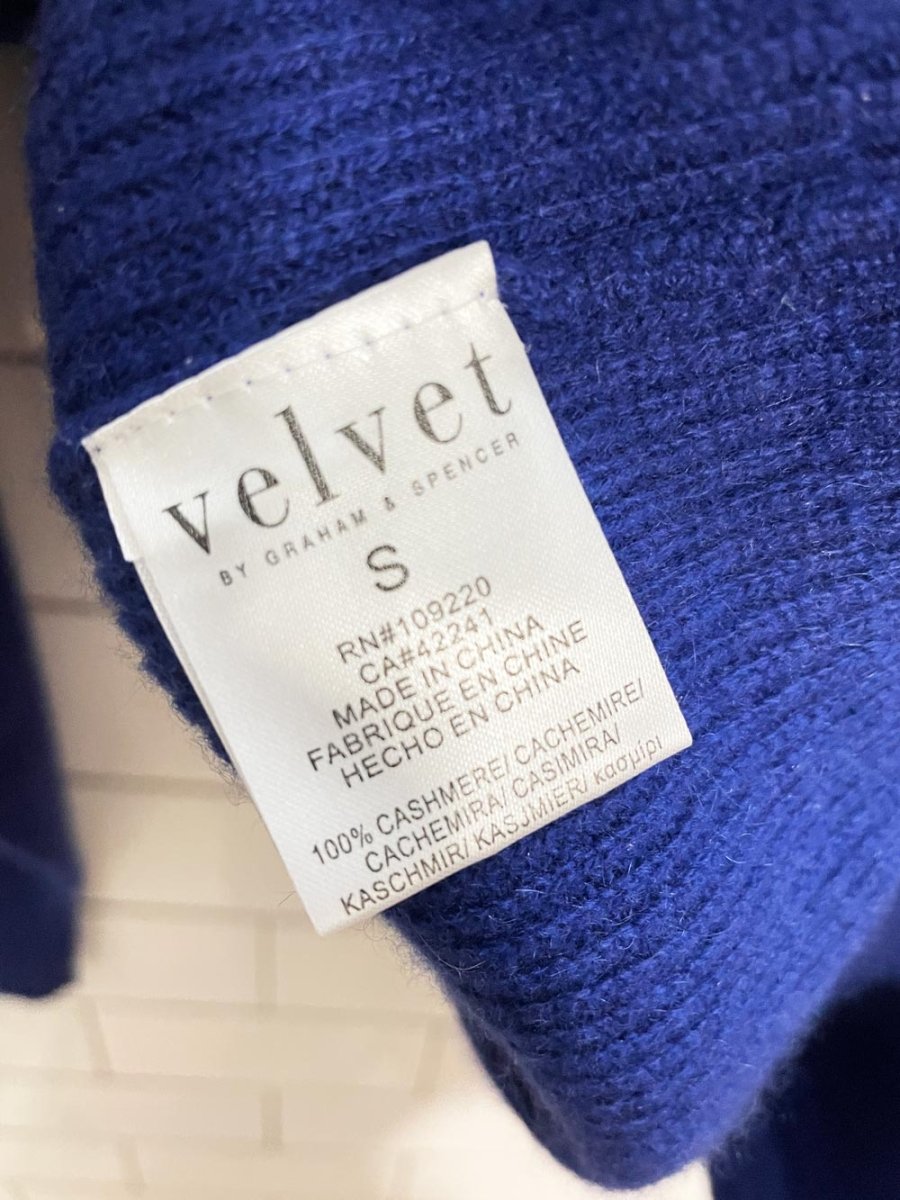 velvet by graham and spencer 100% cashmere sweater - good market thrift store