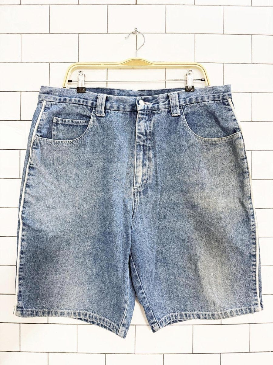 vintage 00s 725 originals white stripe long denim shorts - good market thrift store