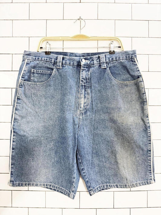 vintage 00s 725 originals white stripe long denim shorts - good market thrift store