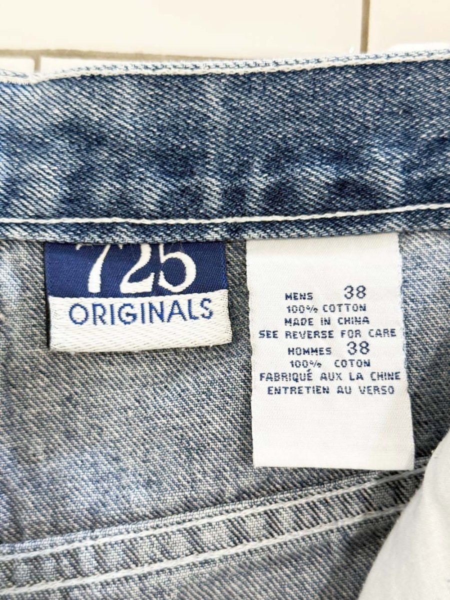 vintage 00s 725 originals white stripe long denim shorts - good market thrift store