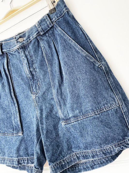 vintage 00s bb exploration pleated pocket denim shorts - good market thrift store