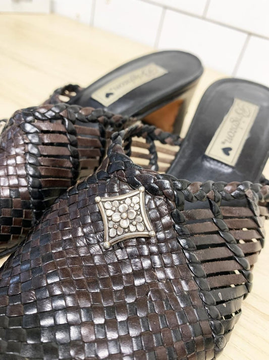vintage 00s brighton woven leather mules | made in brazil - good market thrift store