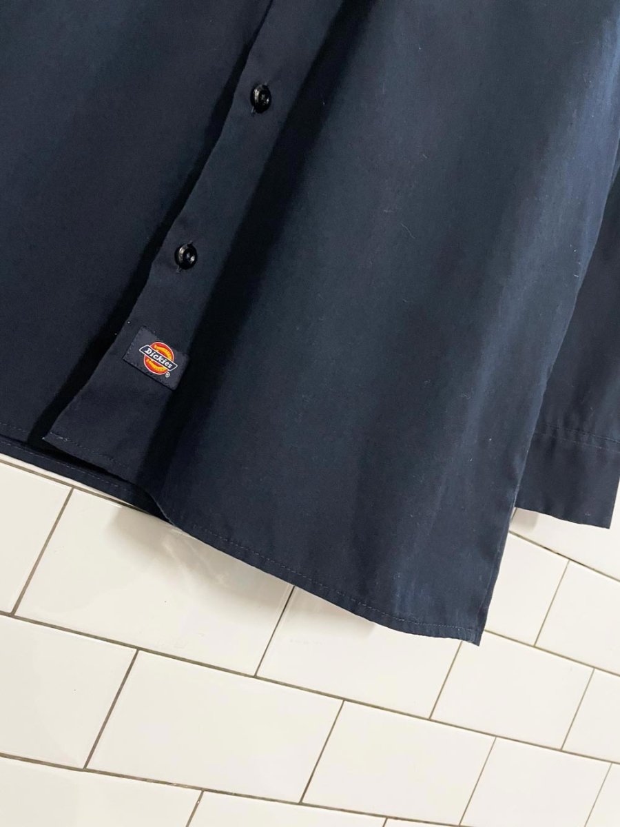 vintage 00s dickies two pocket work shirt - good market thrift store