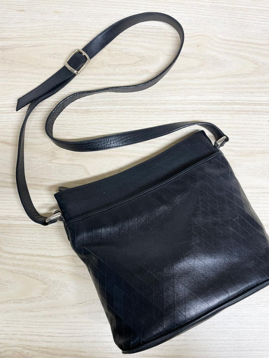 vintage 00s etienne aigner leather argyle crossbody bucket bag - good market thrift store