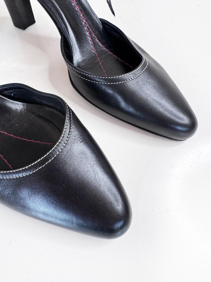 vintage 00s kate spade leather contrast stitch tie ankle mary jane heels | made in Italy - good market thrift store