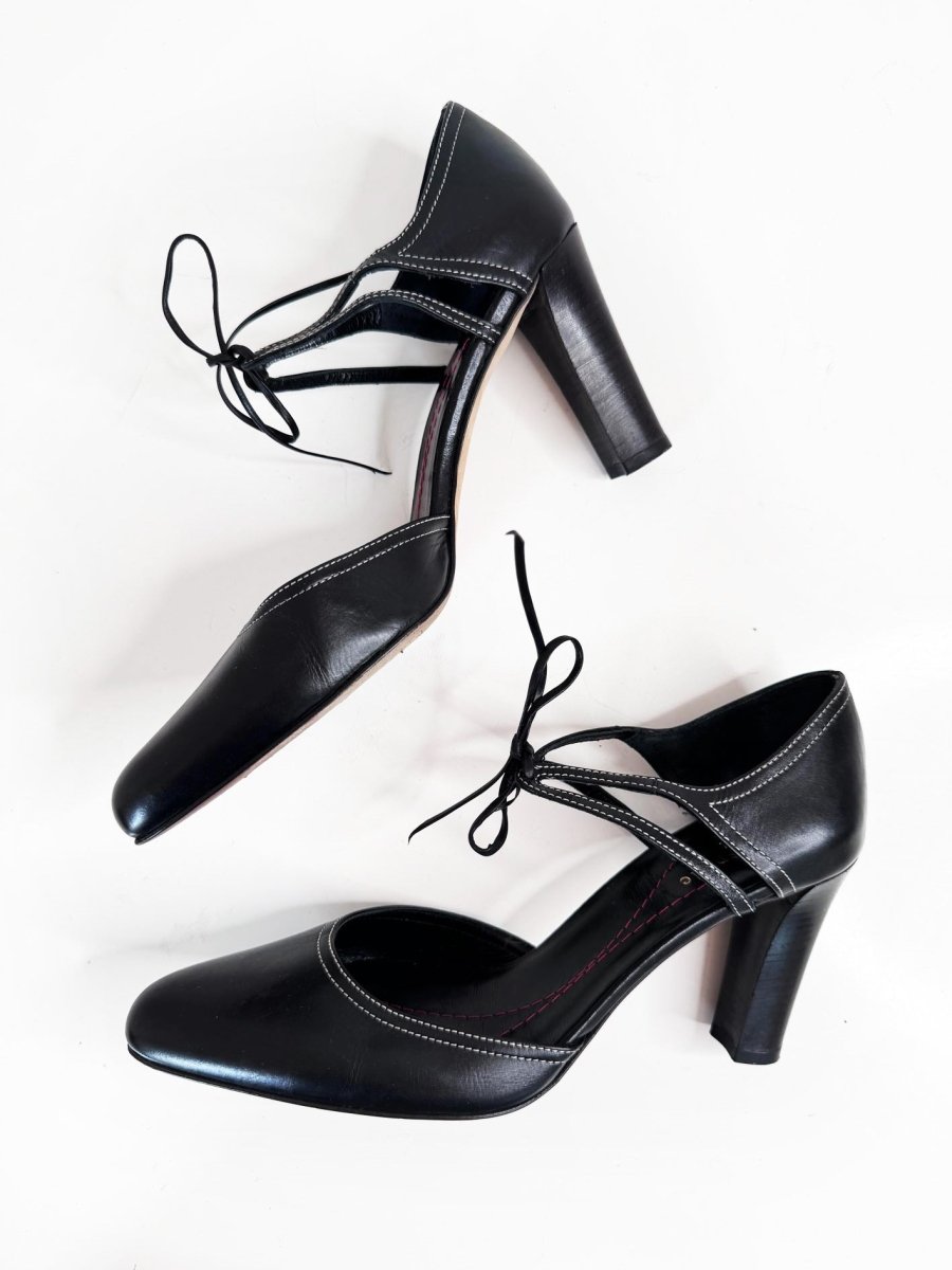 vintage 00s kate spade leather contrast stitch tie ankle mary jane heels | made in Italy - good market thrift store