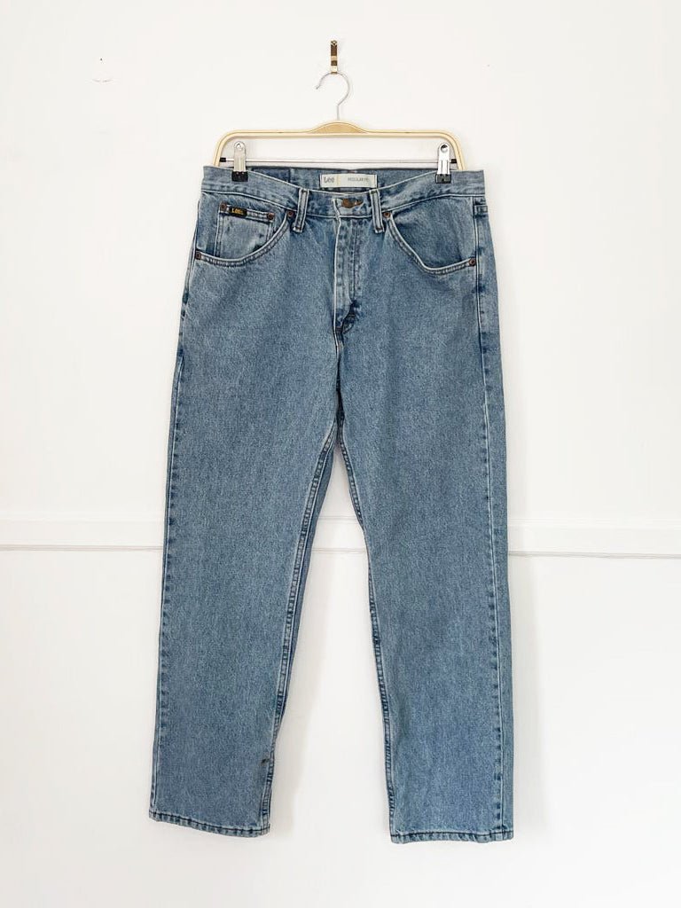 vintage 00s lee regular fit straight leg jeans - good market thrift store