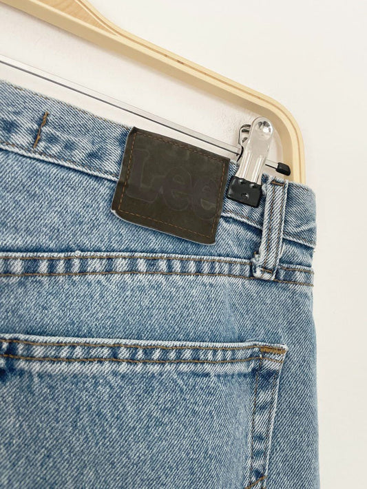 vintage 00s lee regular fit straight leg jeans - good market thrift store