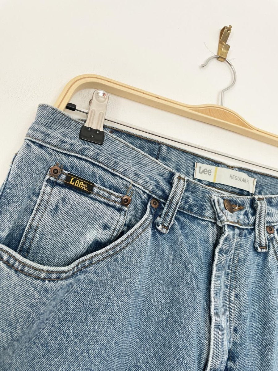 vintage 00s lee regular fit straight leg jeans - good market thrift store