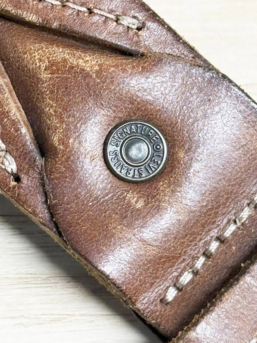 vintage 00s levi strauss signature leather belt - good market thrift store