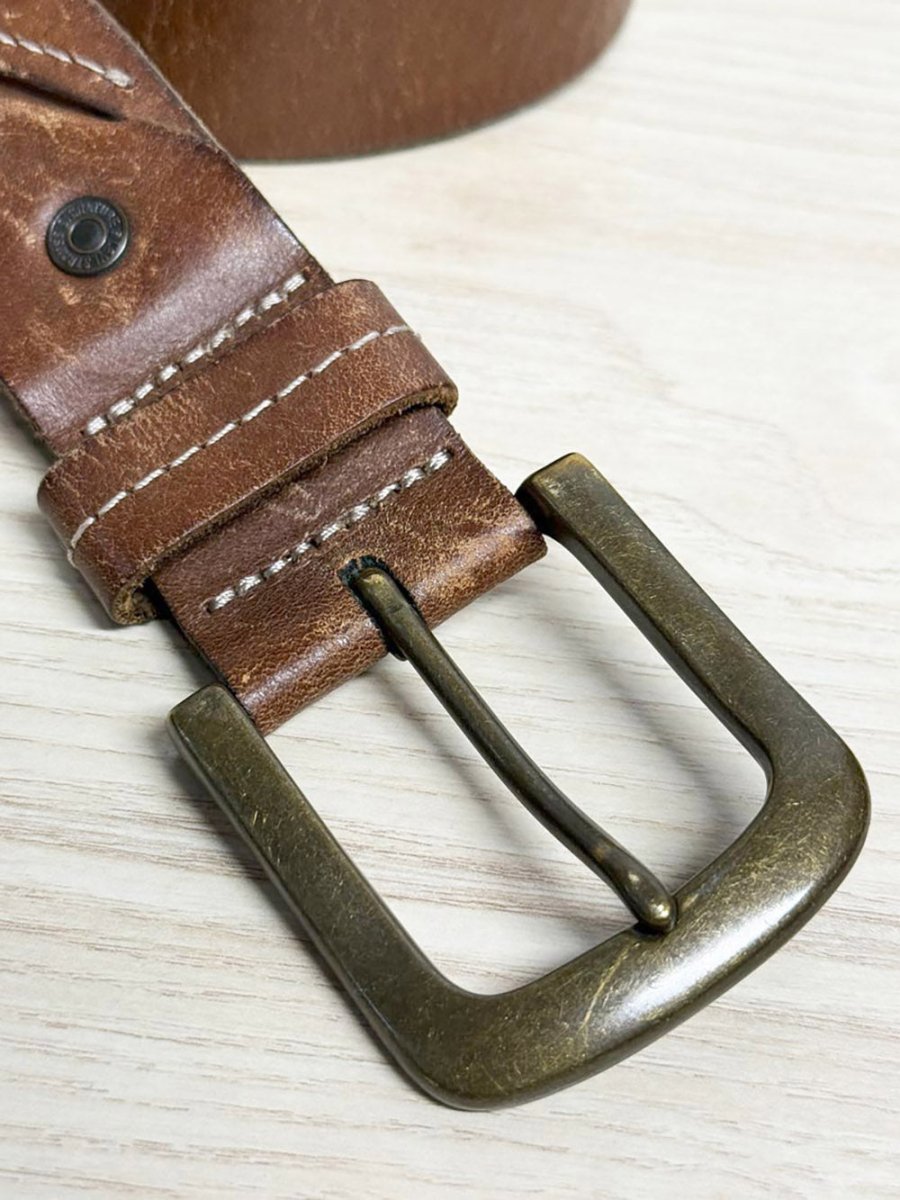 vintage 00s levi strauss signature leather belt - good market thrift store