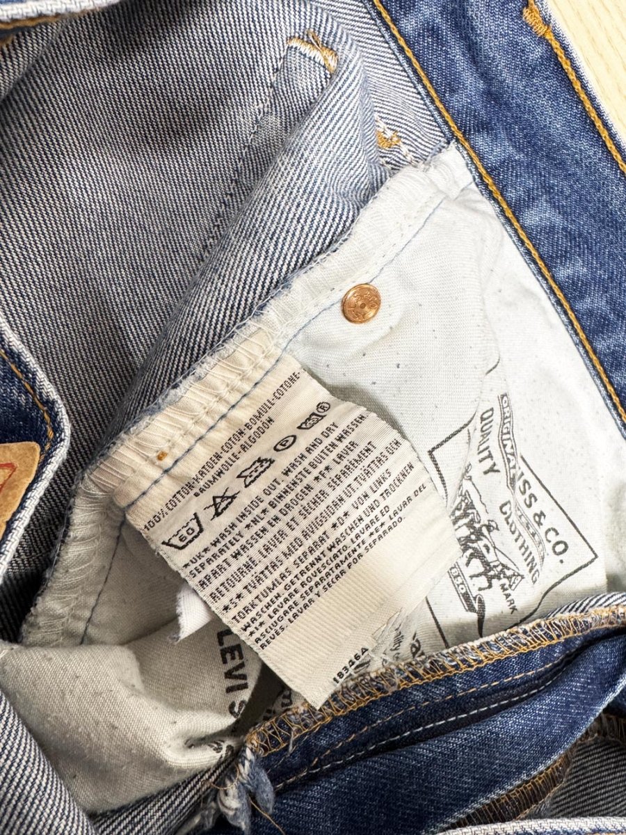vintage 00s levi's 521 straight raw hem jeans - good market thrift store