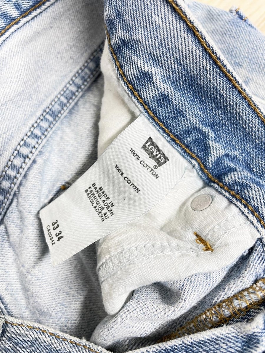 vintage 00s levi's 550 loose relaxed fit jeans - good market thrift store