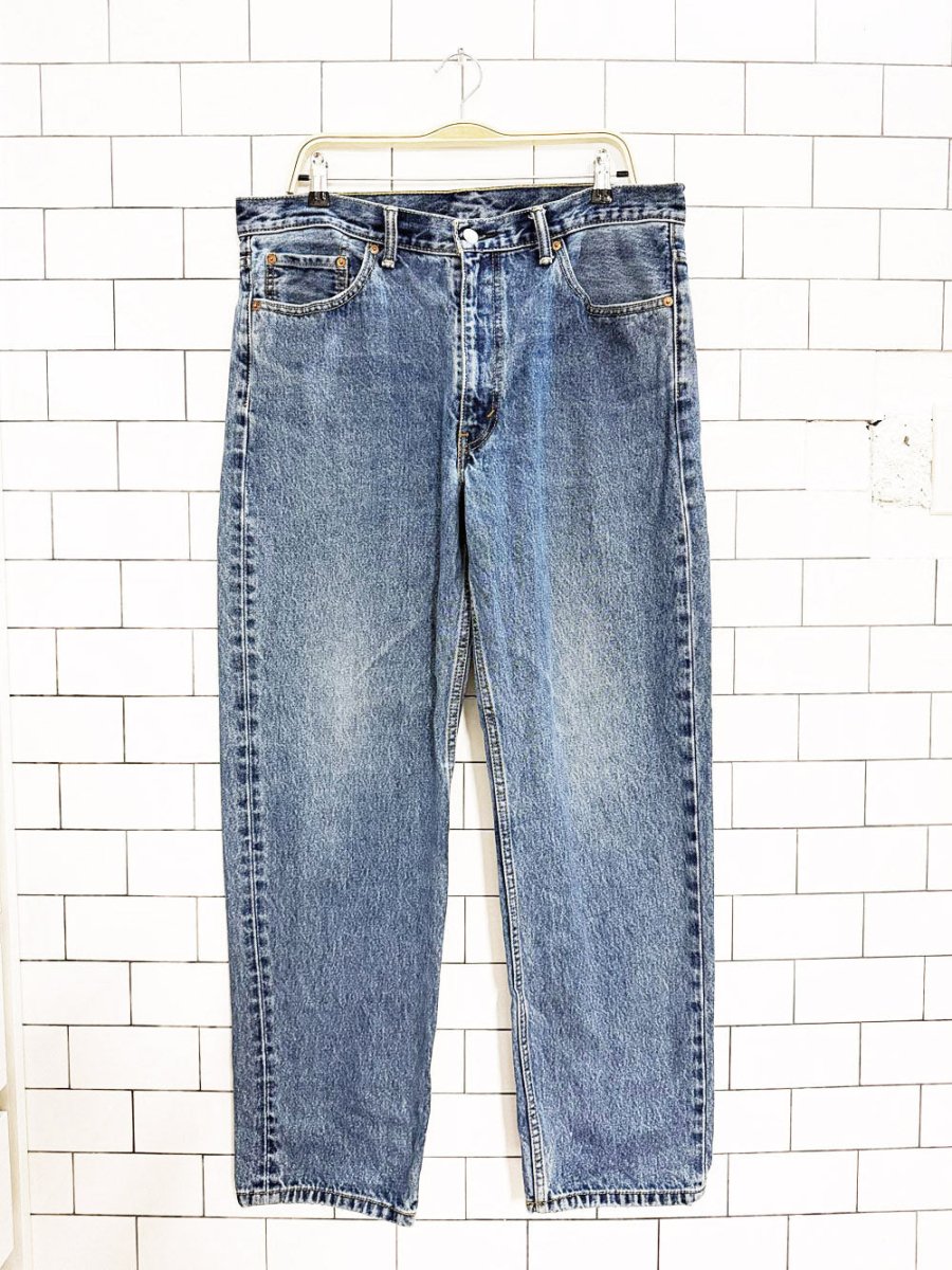 vintage 00's levi's 550 relaxed fit jeans - good market thrift store