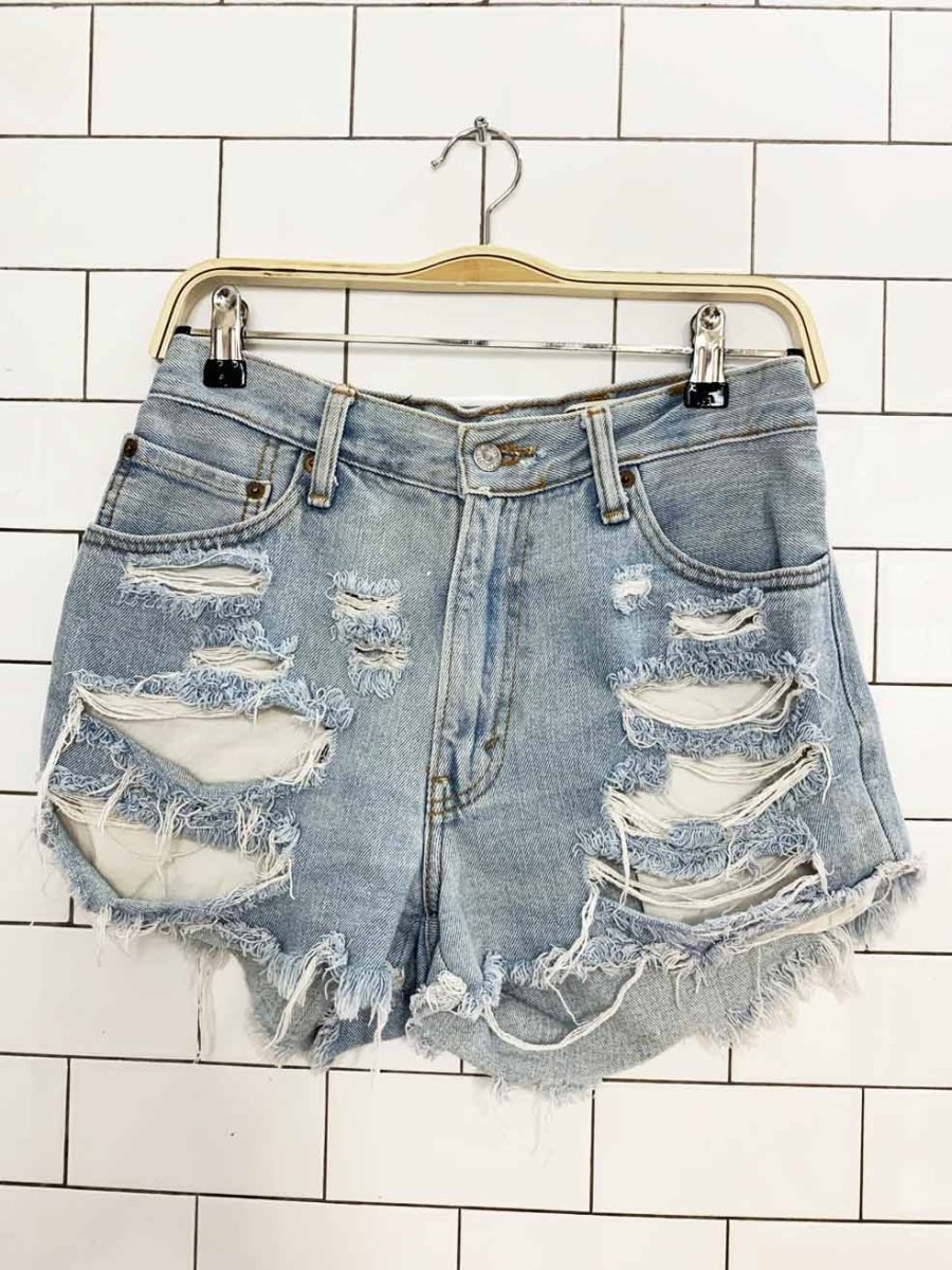 vintage 00s levi's 560 comfort fit distressed denim shorts - good market thrift store